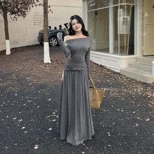 Wear long sleeved dresses with one shoulder and slanted shoulders